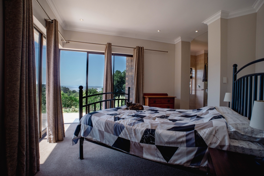 3 Bedroom Property for Sale in Wilderness Heights Western Cape